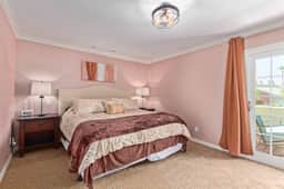 Luxury Townhouse in The Exclusive Biltmore Area - Image 2