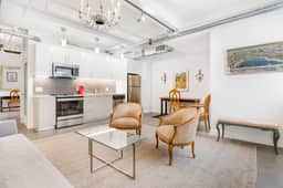 Comfort, Luxury & Value In DTLA! - Image 5