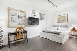 Comfort, Luxury & Value In DTLA! - Image 2