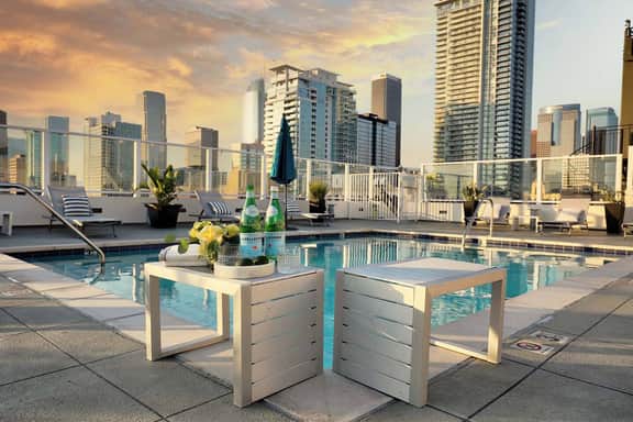 Luxury DTLA Suite w/ Rooftop Pool & Skyline Views - Image 3