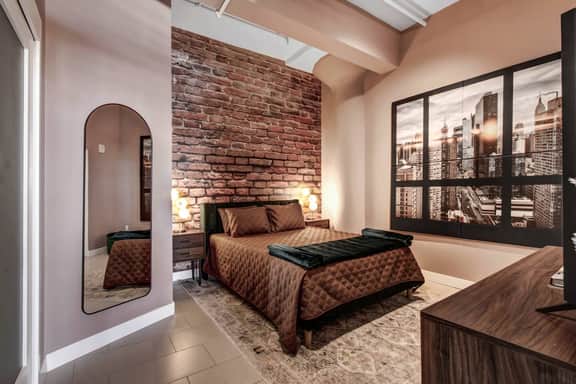 NYC-Style Loft with Rooftop Pool and Free Parking! - Image 2