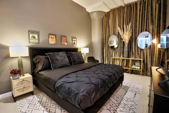 Live Like a Legend In DTLA + 360° Pool + Parking - Image 3