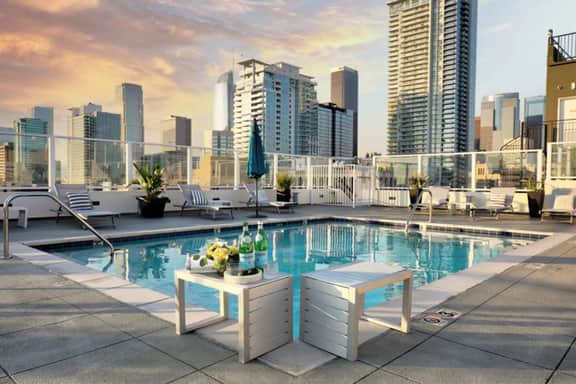 Glam DTLA Condo, Pool & Parking - Image 3